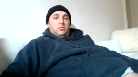 Snapshot of dustyroy09 chatting on 06-12-26, 05:17 dustyroy09 online show from 06-12-26, 05:17
