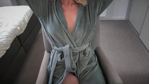 Ambertje040 online show from 02-19-25, 08:22