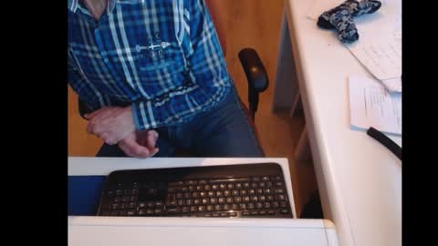 Snapshot of dutchpornking2 chatting on 01-15-25, 02:46 dutchpornking2 online show from 01-15-25, 02:46