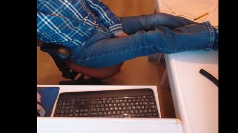 Snapshot of dutchpornking2 chatting on 01-15-25, 05:47 dutchpornking2 online show from 01-15-25, 05:47