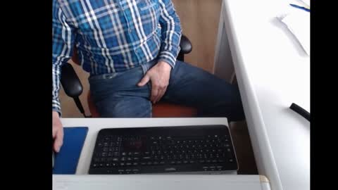 Snapshot of dutchpornking2 chatting on 01-18-25, 11:32 dutchpornking2 online show from 01-18-25, 11:32