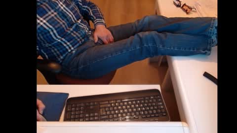 Snapshot of dutchpornking2 chatting on 01-18-25, 04:53 dutchpornking2 online show from 01-18-25, 04:53