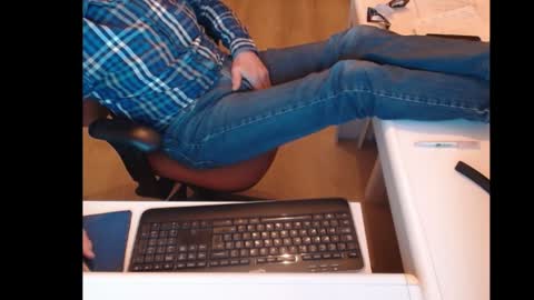 Snapshot of dutchpornking2 chatting on 01-21-25, 06:02 dutchpornking2 online show from 01-21-25, 06:02