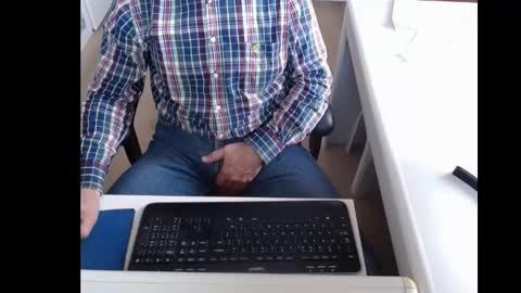 Snapshot of dutchpornking2 chatting on 02-17-25, 08:09 dutchpornking2 online show from 02-17-25, 08:09