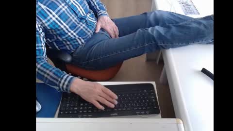 Snapshot of dutchpornking2 chatting on 03-07-25, 08:45 dutchpornking2 online show from 03-07-25, 08:45