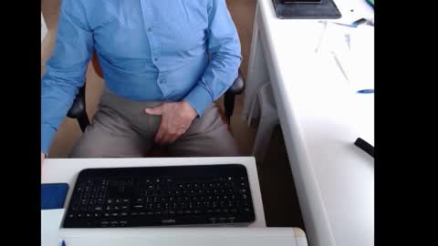 dutchpornking2 online show from 12-04-25, 08:34