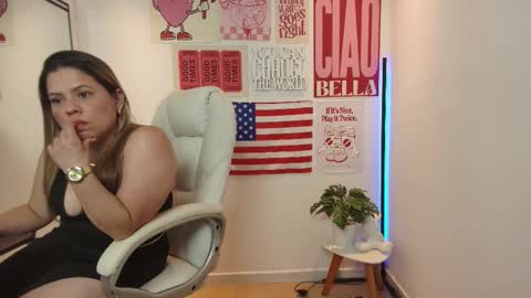 Snapshot of duullce69 chatting on 11-11-25, 07:03 Dulce online show from 11-11-25, 07:03