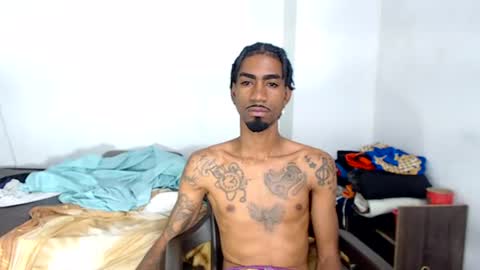 Snapshot of duvanf18 chatting on 07-10-26, 04:53 Elburrito online show from 07-10-26, 04:53