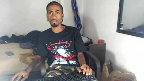 Snapshot of duvanf18 chatting on 07-15-26, 07:52 Elburrito online show from 07-15-26, 07:52