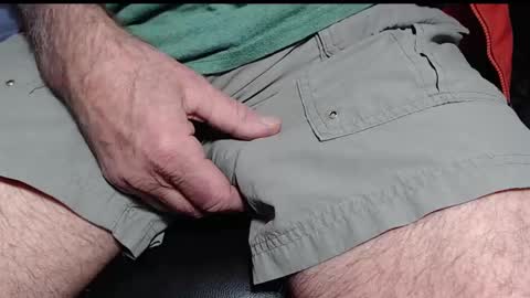 Snapshot of dvd4554 chatting on 02-10-25, 01:01 gooodcam online show from 02-10-25, 01:01