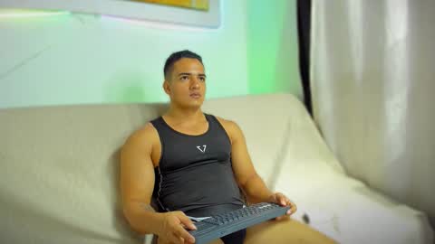 dwayne_esteven10 online show from 03-05-26, 09:11