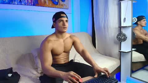 Snapshot of dwayne_esteven10 chatting on 07-18-26, 10:13 dwayne_esteven10 online show from 07-18-26, 10:13