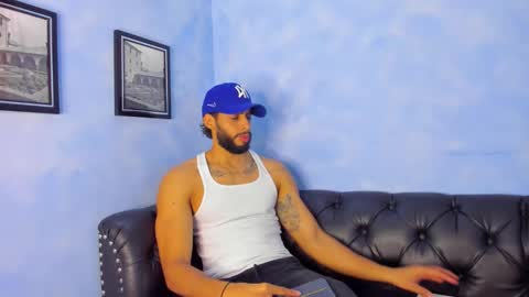 Snapshot of dwaynehoff chatting on 11-10-25, 04:55 DWAYNIE online show from 11-10-25, 04:55