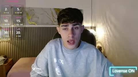 dyla_n18_ online show from 11-17-25, 08:25