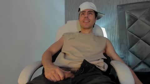 Dylan online show from 11-13-25, 11:31