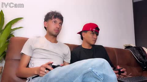 dylan_lyann online show from 05-20-26, 02:18