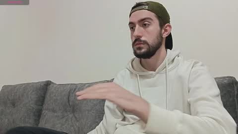 Dylan online show from 11-12-25, 06:52