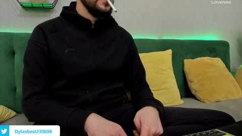 Dylan online show from 11-19-25, 10:54