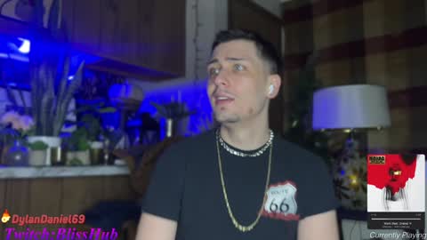 Snapshot of dylandaniel69 chatting on 12-24-24, 11:33 Dylan Daniel 7.8 online show from 12-24-24, 11:33