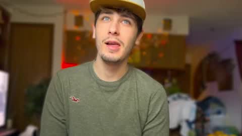 Snapshot of dylandaniel69 chatting on 10-28-25, 02:53 Dylan Daniel 7.8 online show from 10-28-25, 02:53