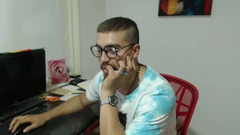 dylanhot10 online show from 09-18-25, 11:51