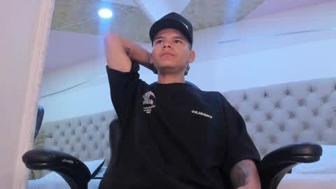 dylanroyce_ online show from 04-26-26, 01:31