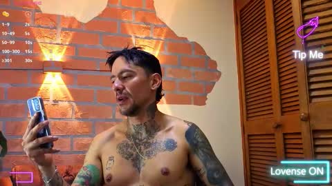 D Y L A N online show from 11-01-25, 08:55