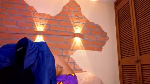 D Y L A N online show from 02-01-26, 02:21