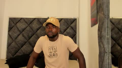 Snapshot of dylantaylor_1 chatting on 11-04-25, 02:10 Dylan Taylor online show from 11-04-25, 02:10