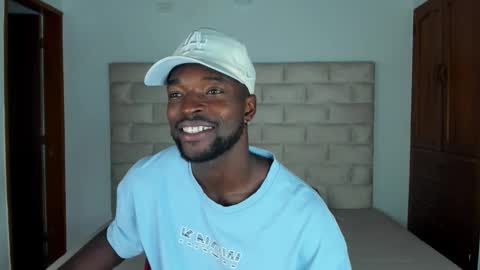 Snapshot of dylantaylor_1 chatting on 11-07-25, 11:54 Dylan Taylor online show from 11-07-25, 11:54