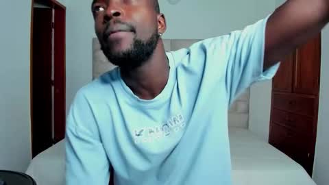 Snapshot of dylantaylor_1 chatting on 11-14-25, 12:37 Dylan Taylor online show from 11-14-25, 12:37