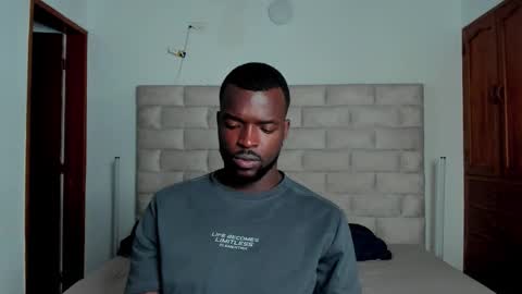 Snapshot of dylantaylor_1 chatting on 12-05-25, 12:25 Dylan Taylor online show from 12-05-25, 12:25