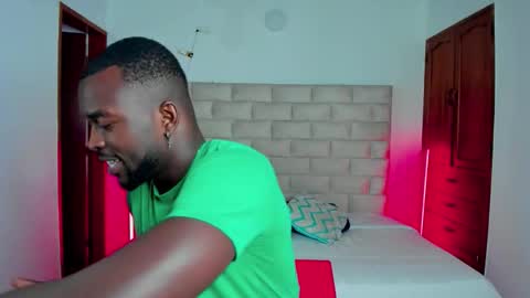 Snapshot of dylantaylor_1 chatting on 12-15-25, 12:53 Dylan Taylor online show from 12-15-25, 12:53