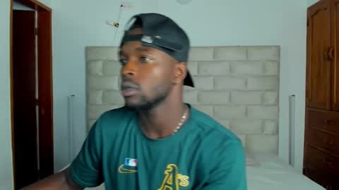 Dylan Taylor online show from 02-11-26, 03:22