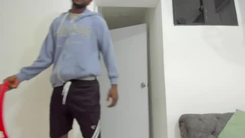 Dylan Taylor online show from 05-11-26, 12:44