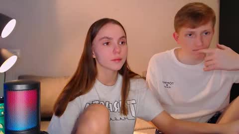 Snapshot of dyrinda chatting on 12-14-24, 11:12 Julia and Dima online show from 12-14-24, 11:12