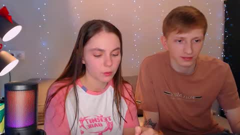 Snapshot of dyrinda chatting on 12-17-24, 08:54 Julia and Dima online show from 12-17-24, 08:54