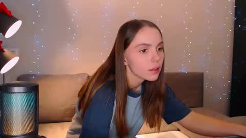 Snapshot of dyrinda chatting on 12-25-24, 12:27 Julia and Dima online show from 12-25-24, 12:27
