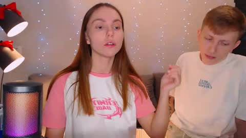 Snapshot of dyrinda chatting on 01-21-25, 12:25 Julia and Dima online show from 01-21-25, 12:25