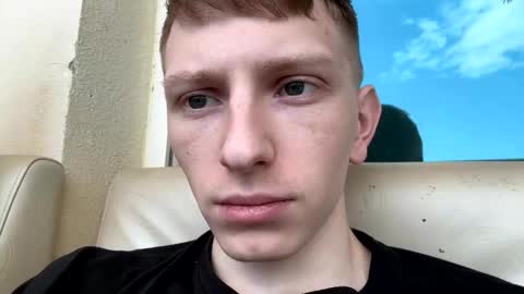 Snapshot of dyrinda chatting on 01-31-25, 10:10 Julia and Dima online show from 01-31-25, 10:10