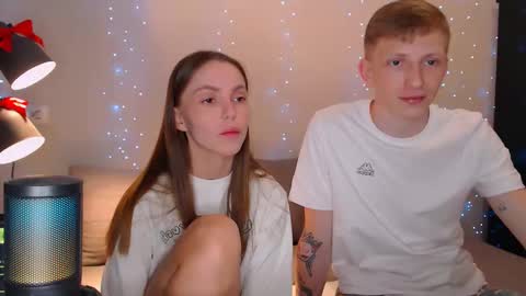 Snapshot of dyrinda chatting on 02-10-25, 09:04 Julia and Dima online show from 02-10-25, 09:04