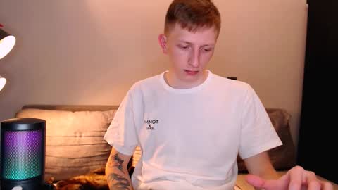 Snapshot of dyrinda chatting on 10-28-25, 10:34 Julia and Dima online show from 10-28-25, 10:34