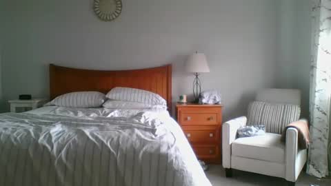 Snapshot of e3smith chatting on 03-08-25, 03:24 e3smith online show from 03-08-25, 03:24