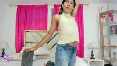 Snapshot of e_r_o_s_ chatting on 07-31-26, 06:51 John online show from 07-31-26, 06:51