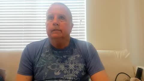 Snapshot of e_rectiom chatting on 12-22-25, 09:01 Mr Wonderful online show from 12-22-25, 09:01