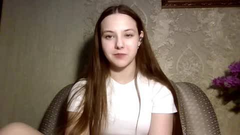 Snapshot of earlenegadsden chatting on 03-07-26, 05:32 Yuni online show from 03-07-26, 05:32