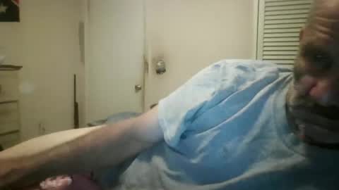 Snapshot of easye4015 chatting on 06-25-26, 12:31 Easye online show from 06-25-26, 12:31