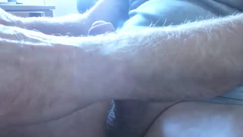 Snapshot of easypeasy62 chatting on 10-11-25, 01:31 easypeasy62 online show from 10-11-25, 01:31