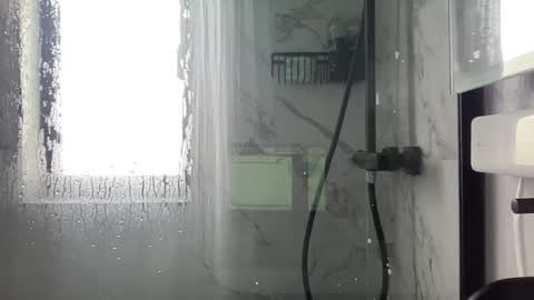 Snapshot of eatmypie69 chatting on 12-30-24, 12:31 Nadia Ferreira  online show from 12-30-24, 12:31