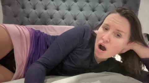 Snapshot of eatmypie69 chatting on 02-10-25, 08:10 Nadia Ferreira  online show from 02-10-25, 08:10